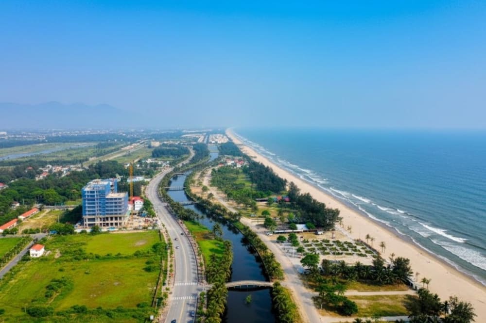 Biển Xu&acirc;n Th&agrave;nh l&agrave; nơi l&yacute; tưởng để t&igrave;m về với thi&ecirc;n nhi&ecirc;n v&agrave; sự thư th&aacute;i trong t&acirc;m hồn